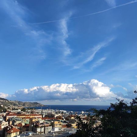 Domus Madonnina Apartment Sanremo Luaran gambar