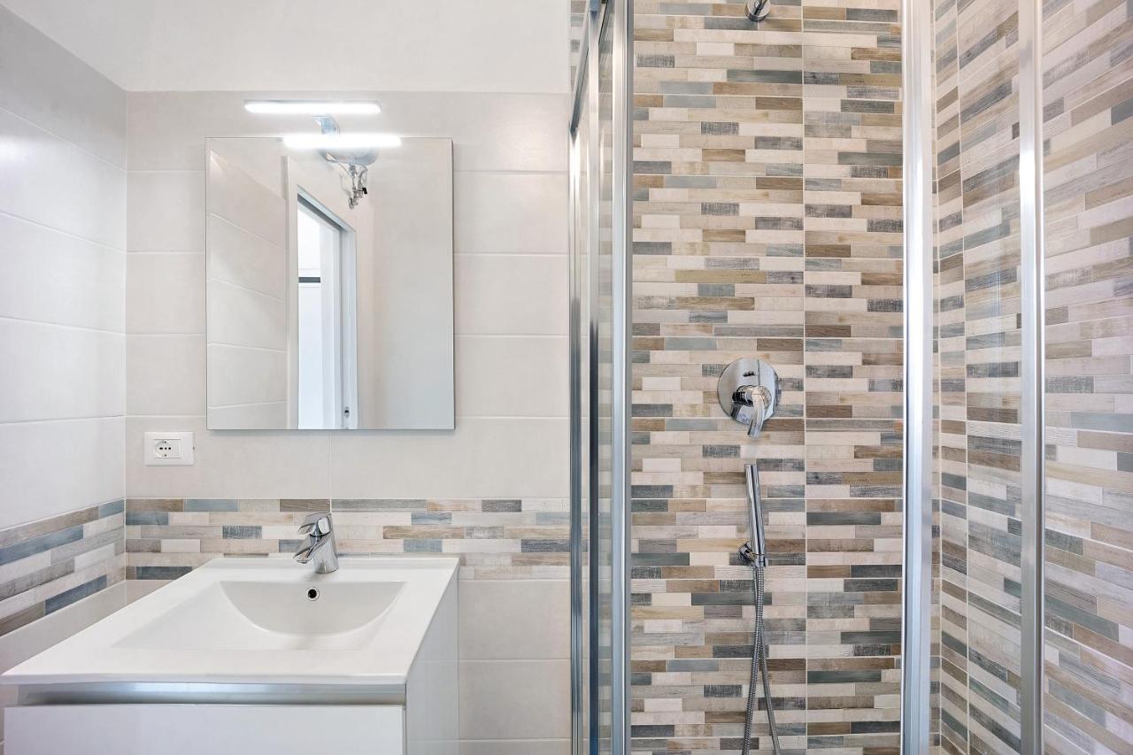 Domus Madonnina Apartment Sanremo Luaran gambar