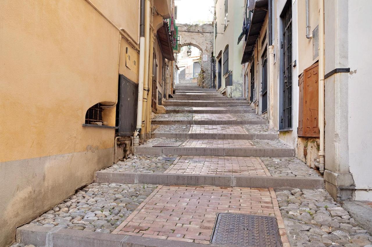 Domus Madonnina Apartment Sanremo Luaran gambar