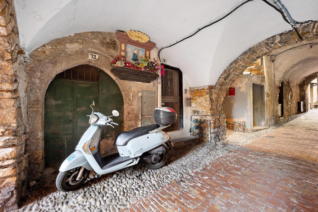 Domus Madonnina Apartment Sanremo Luaran gambar
